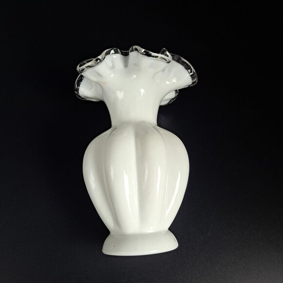 Fenton Silvercrest White Milk Glass Ruffled Melon Vase Elegant Home Decor - Picture 8 of 15
